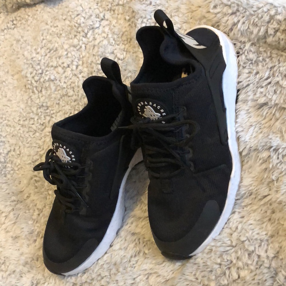 NIKE AIRHUARACHE BY NIKE